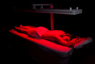 Unlocking the secret to Dermatitis: 6 Surprising ways red light therapy can transform your skin!